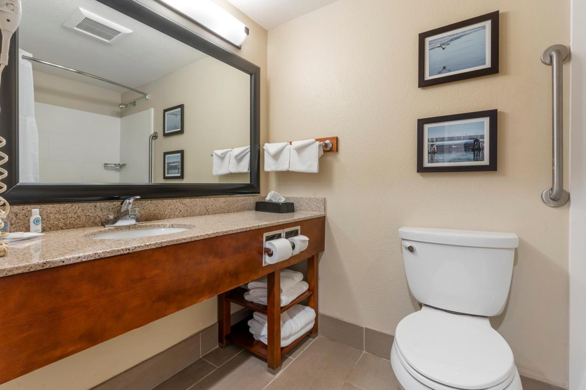 Comfort Inn Арката Экстерьер фото