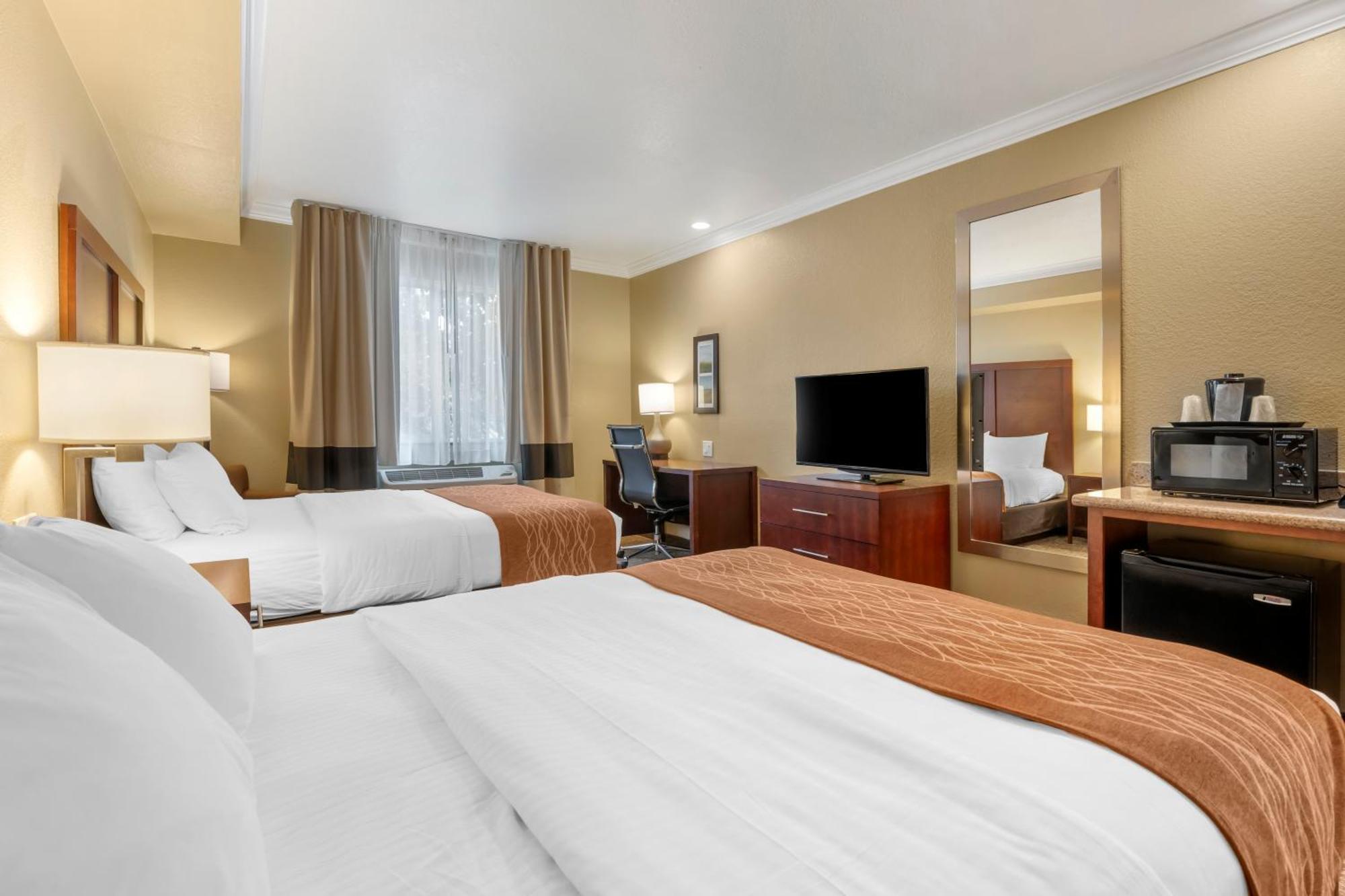 Comfort Inn Арката Экстерьер фото