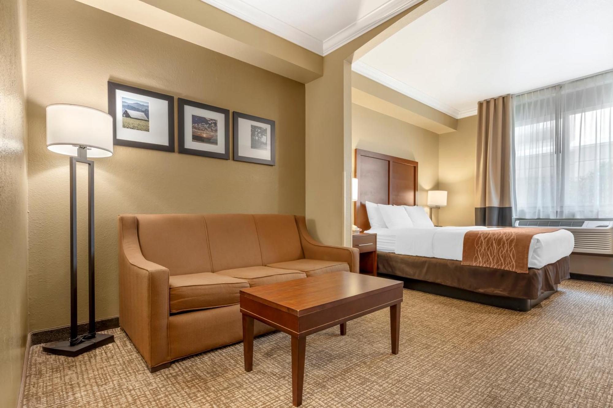 Comfort Inn Арката Экстерьер фото