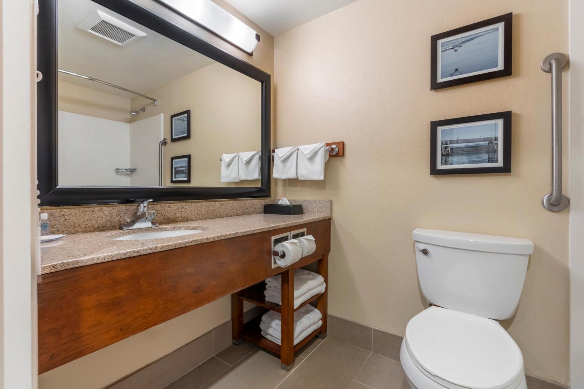 Comfort Inn Арката Экстерьер фото