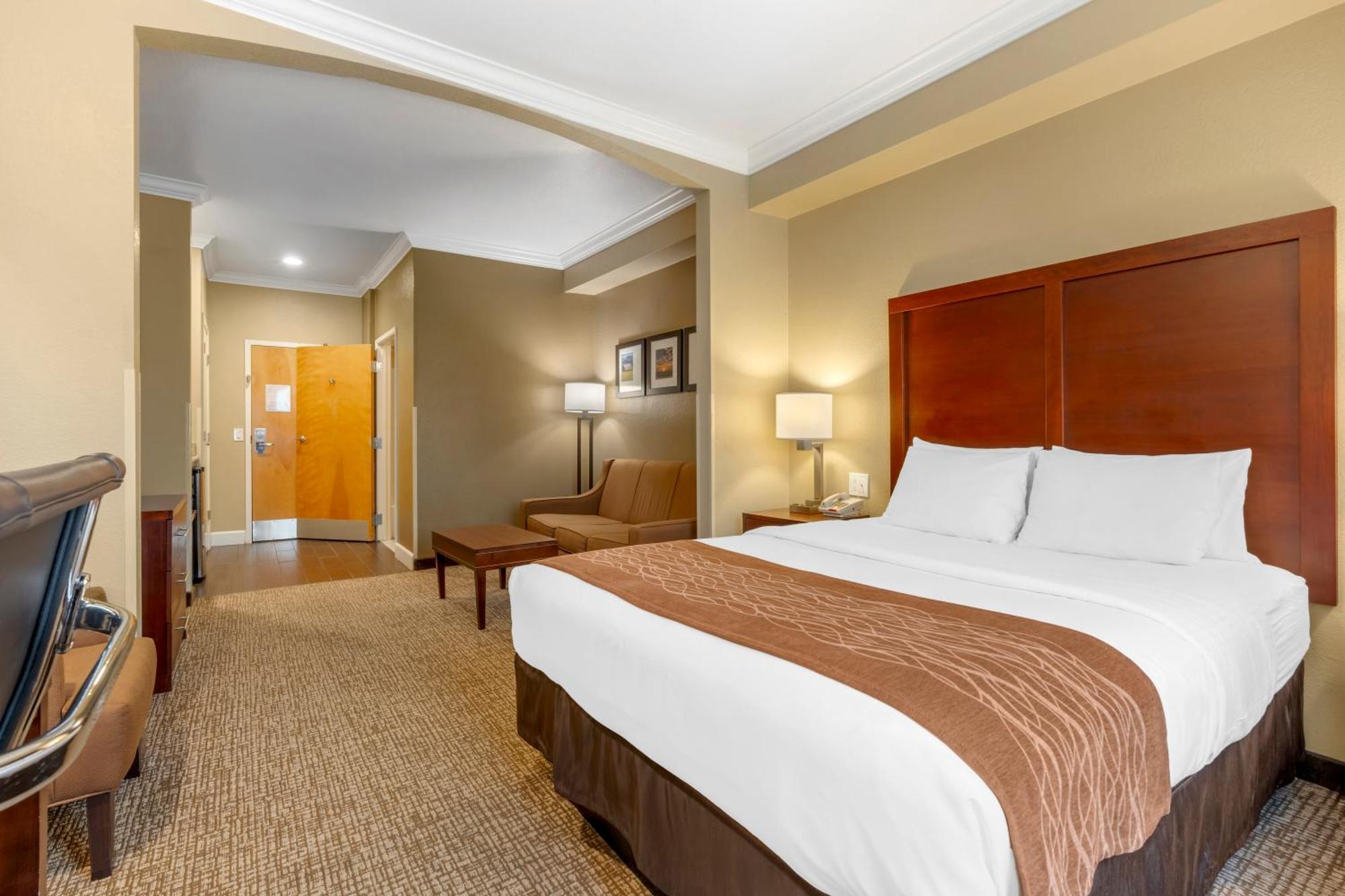 Comfort Inn Арката Экстерьер фото