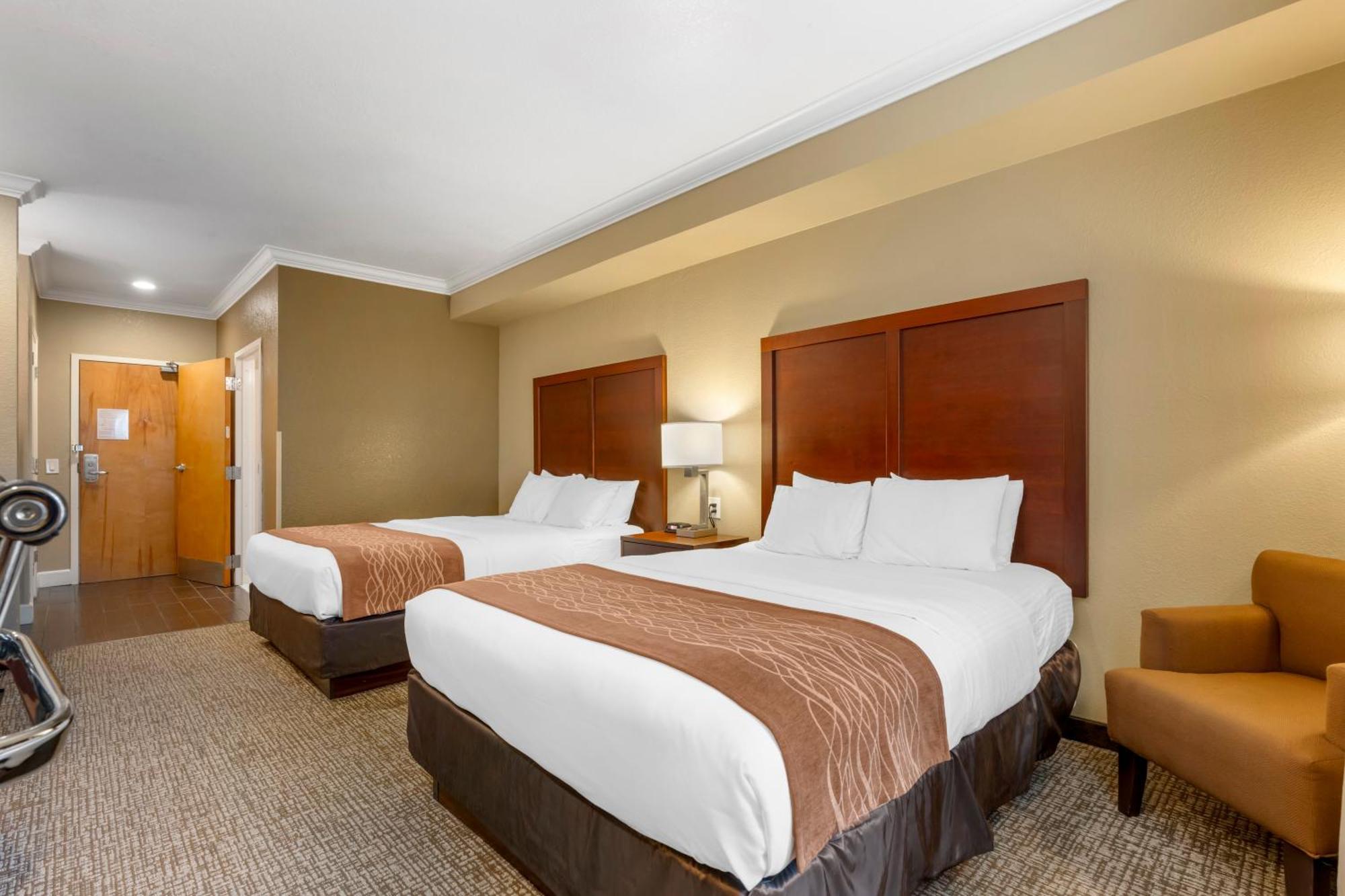 Comfort Inn Арката Экстерьер фото
