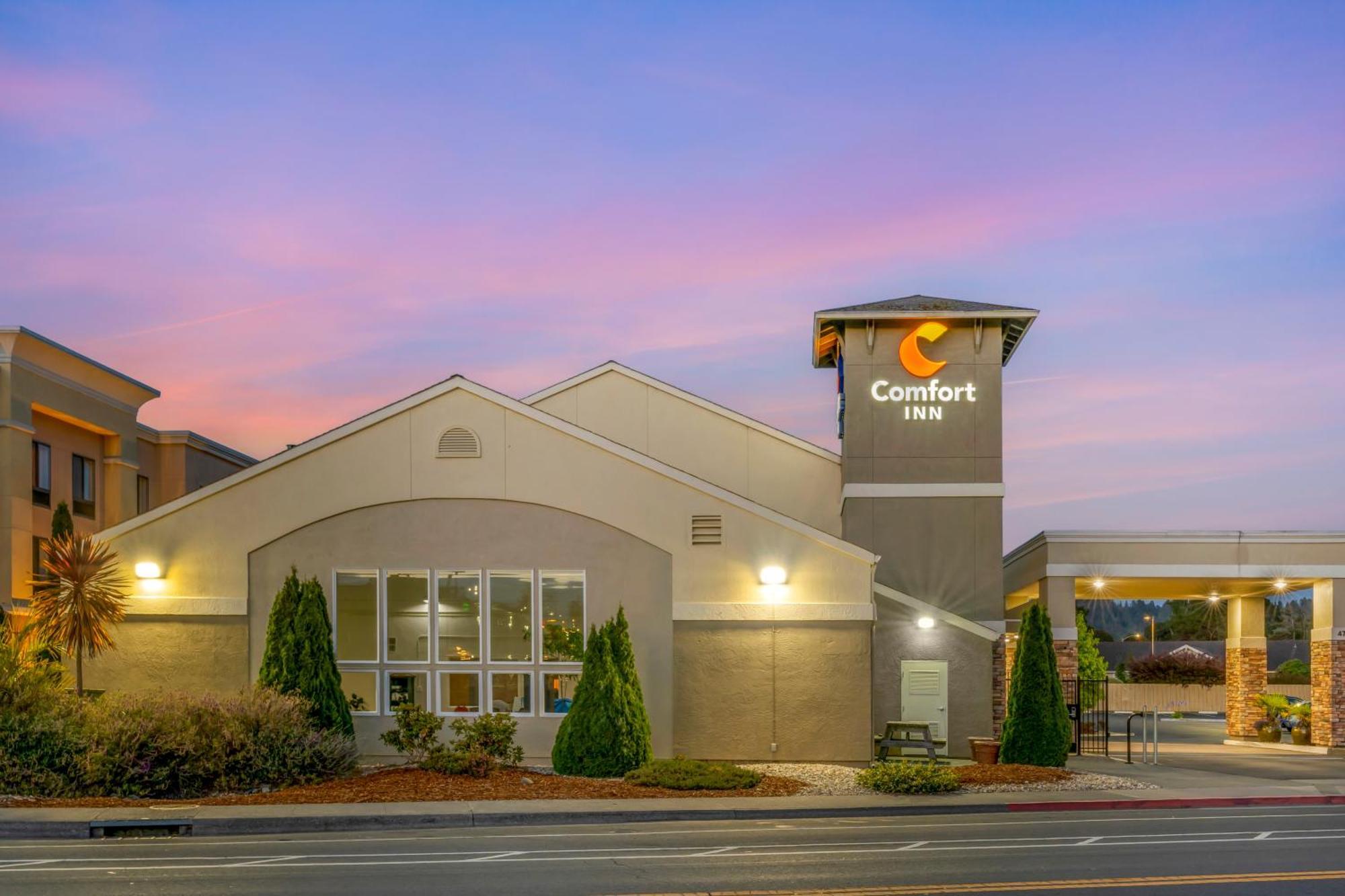 Comfort Inn Арката Экстерьер фото